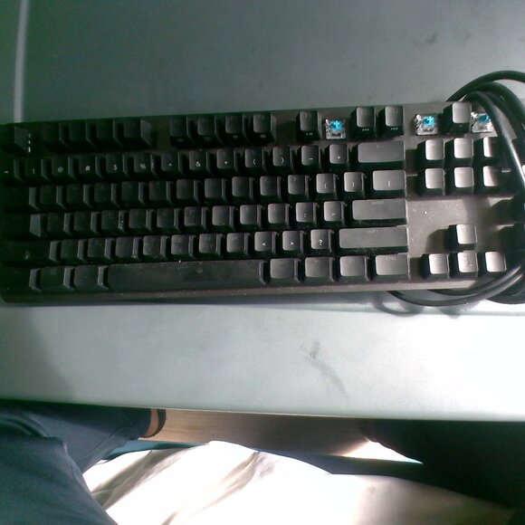 G Logitech G152 Carbon (GX BLUE) RBG Mechanical Gaming Key Board - Picture 1 of 1